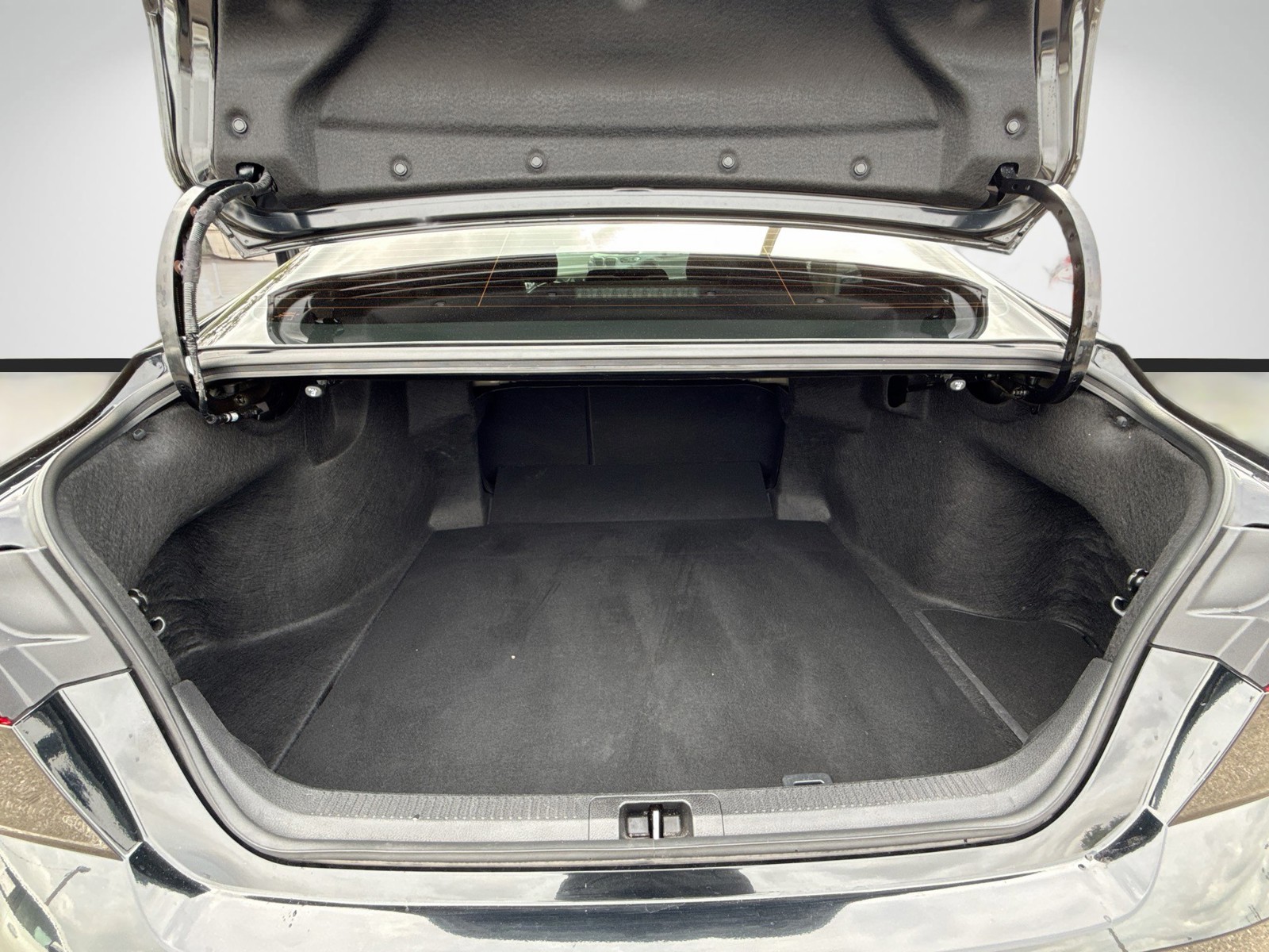 2025 Toyota Camry - Photo 11