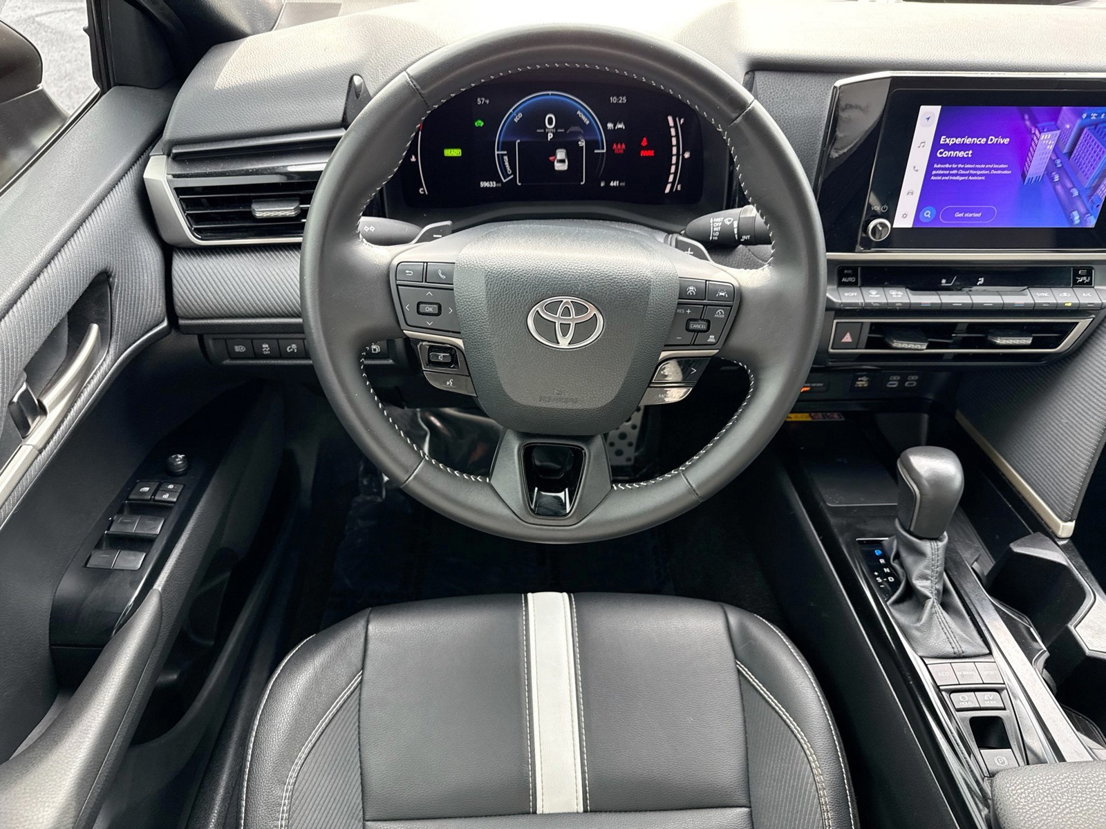 2025 Toyota Camry - Photo 15