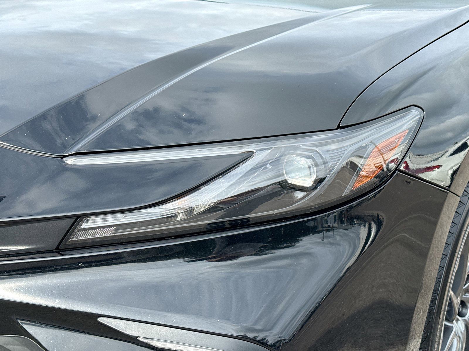 2025 Toyota Camry - Photo 9