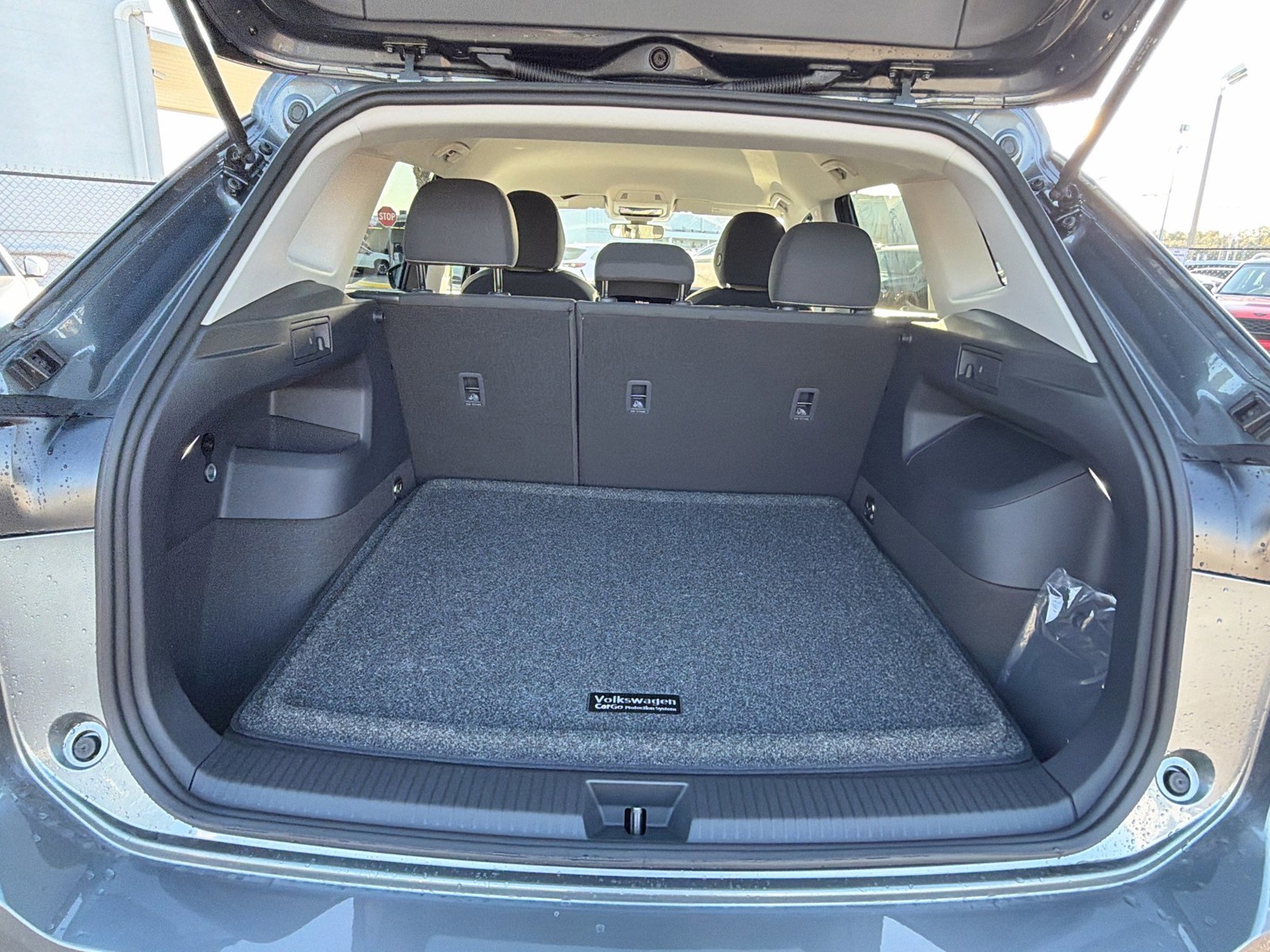 2026 Volkswagen Tiguan - Photo 12