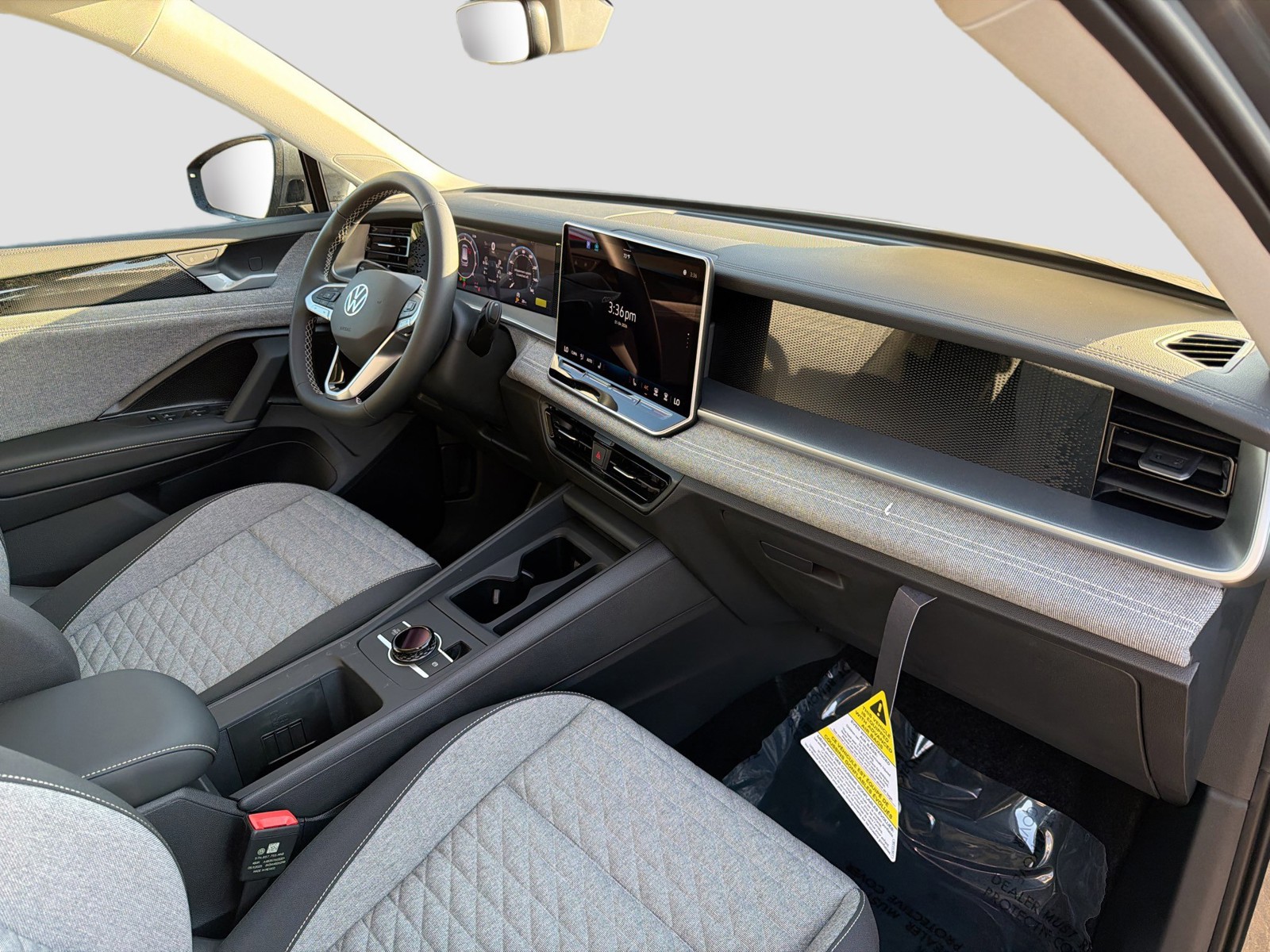2026 Volkswagen Tiguan - Photo 13