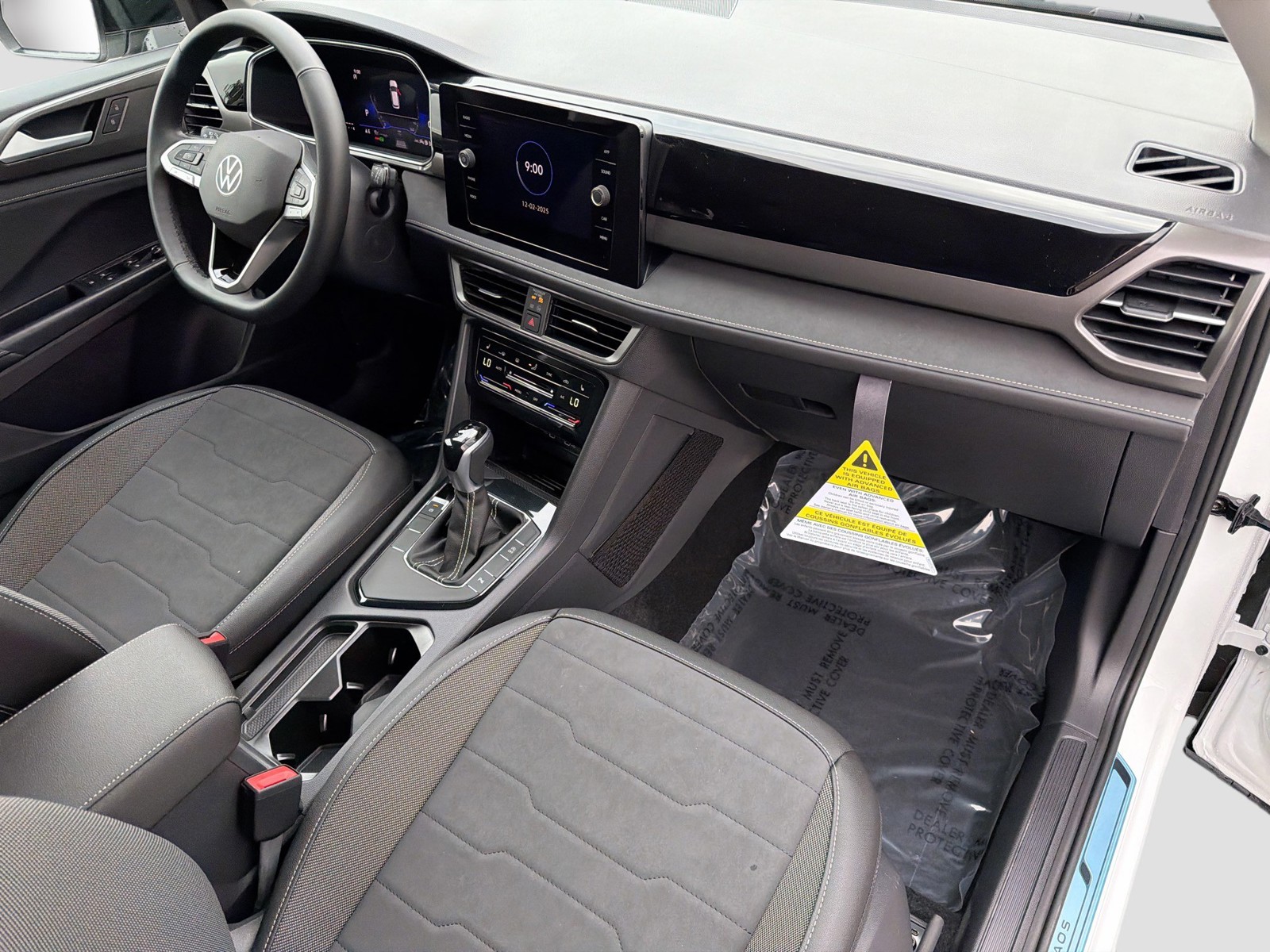 2026 Volkswagen Taos - Photo 12