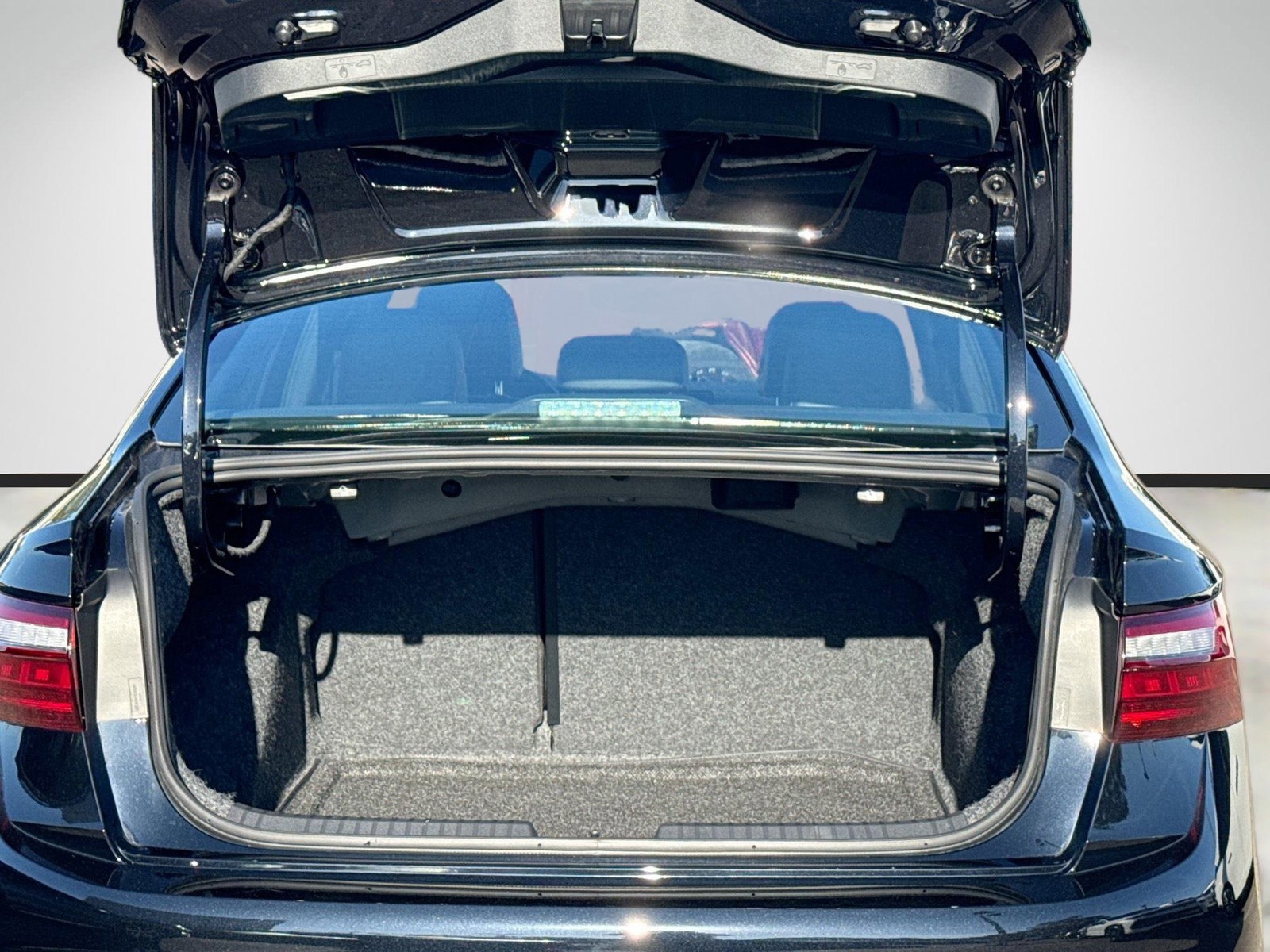 2026 Volkswagen Jetta GLI - Photo 12