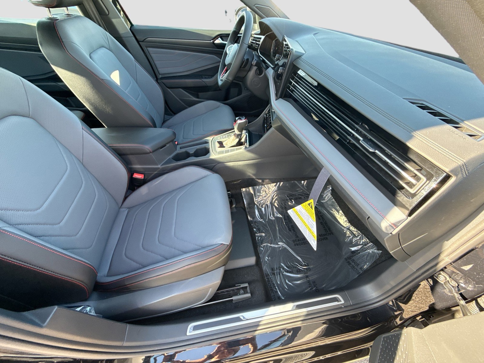 2026 Volkswagen Jetta GLI - Photo 14