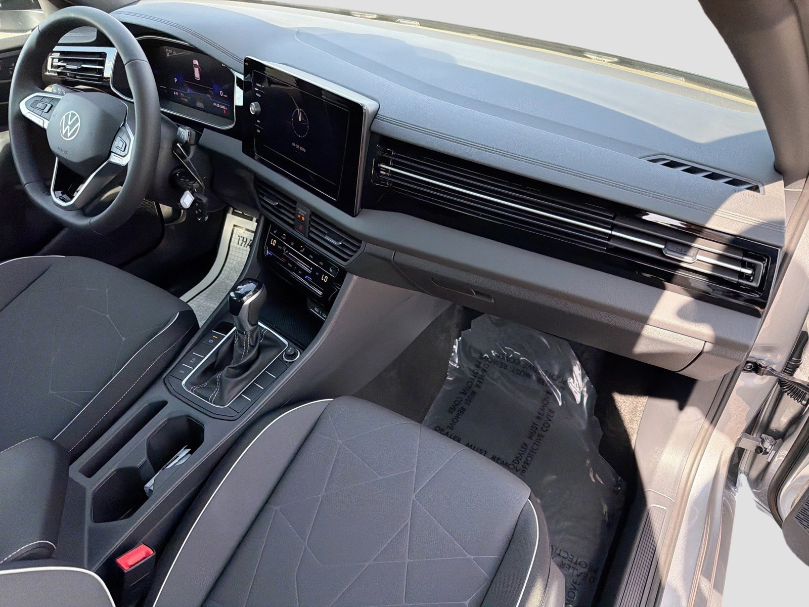 2026 Volkswagen Jetta - Photo 13