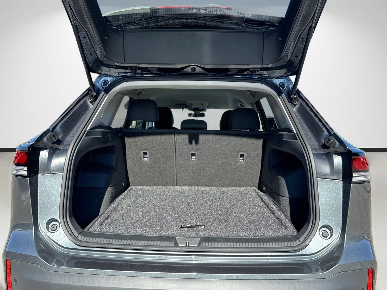 2026 Volkswagen Tiguan - Photo 12