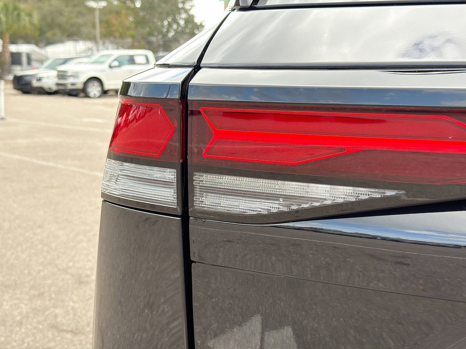 2026 Volkswagen Tiguan - Photo 10