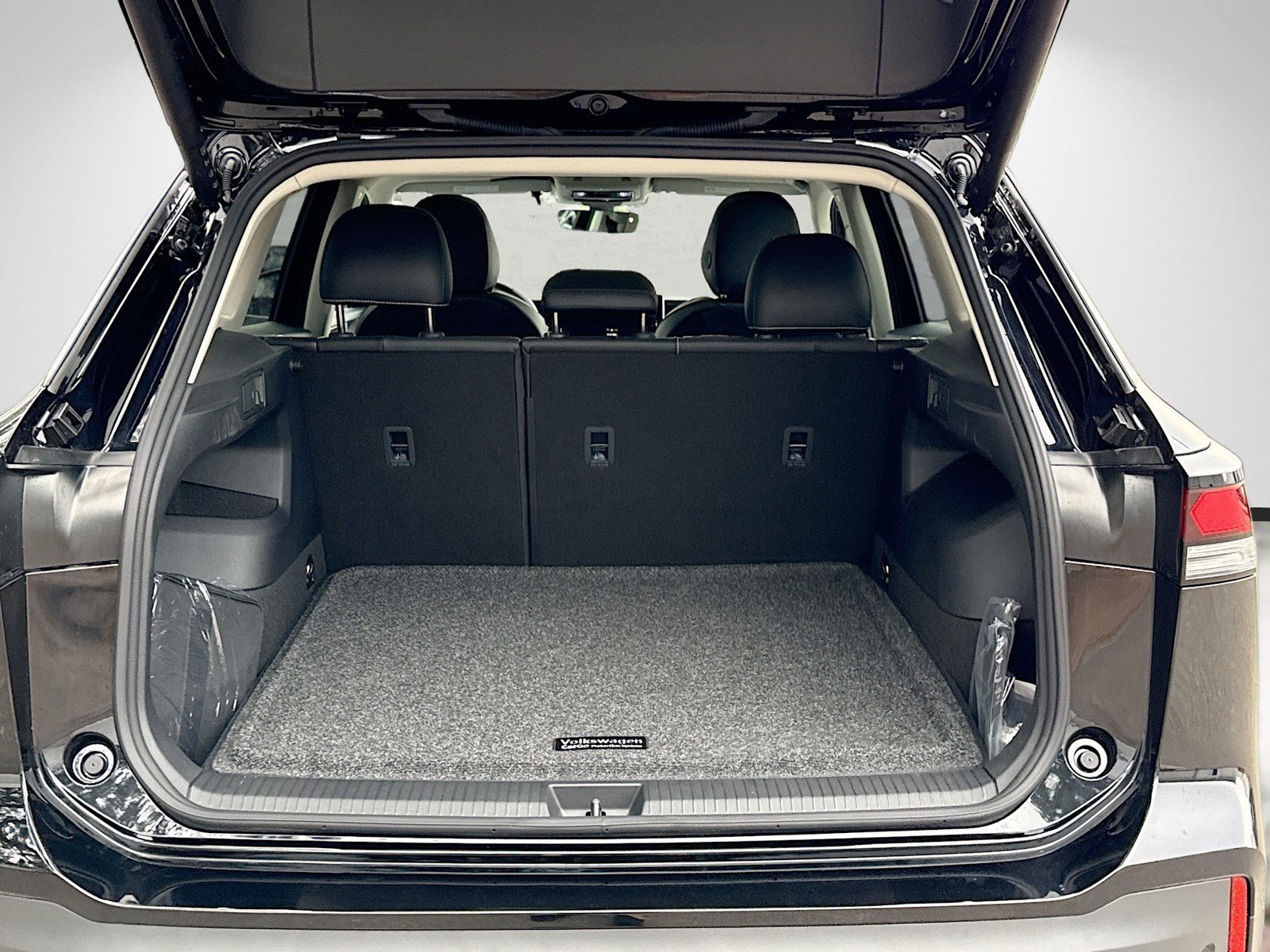 2026 Volkswagen Tiguan - Photo 11