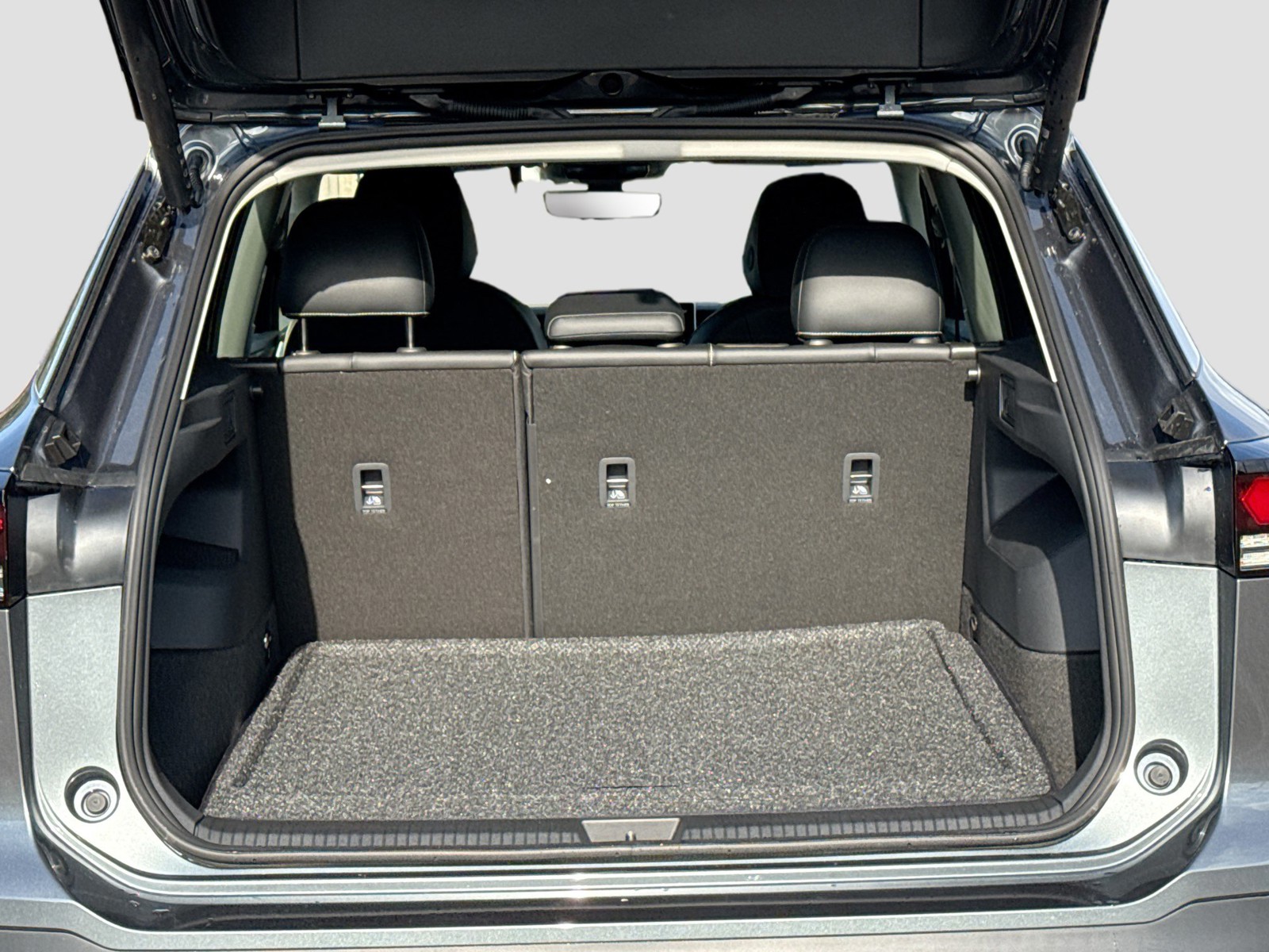 2026 Volkswagen Tiguan - Photo 12