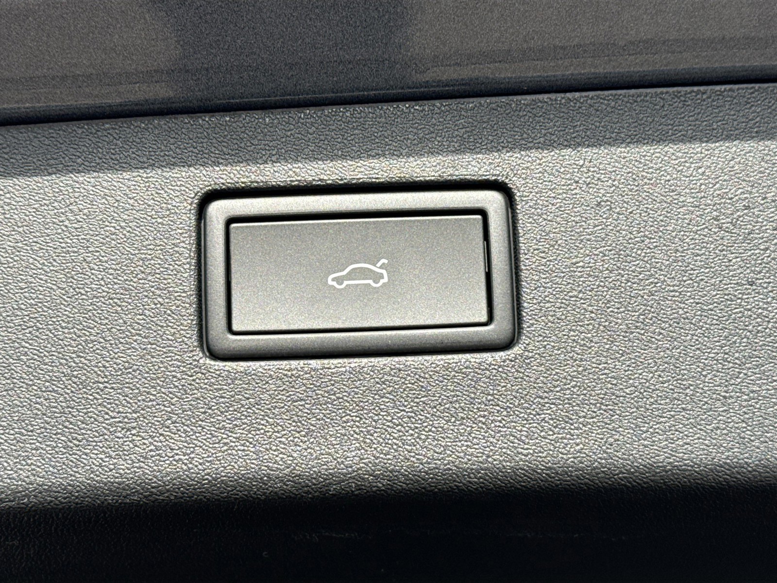 2026 Volkswagen Tiguan - Photo 13