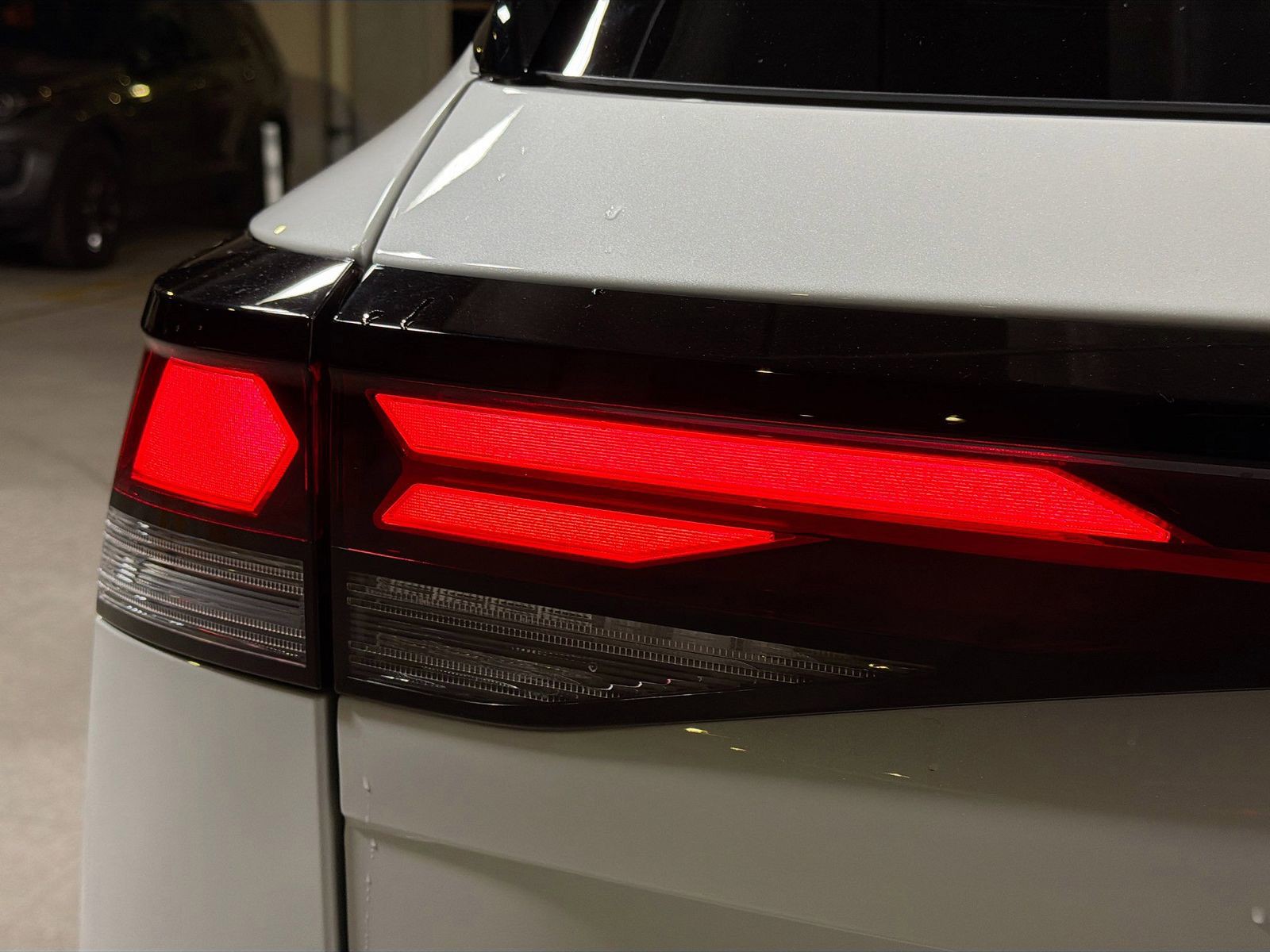 2026 Volkswagen Tiguan - Photo 10