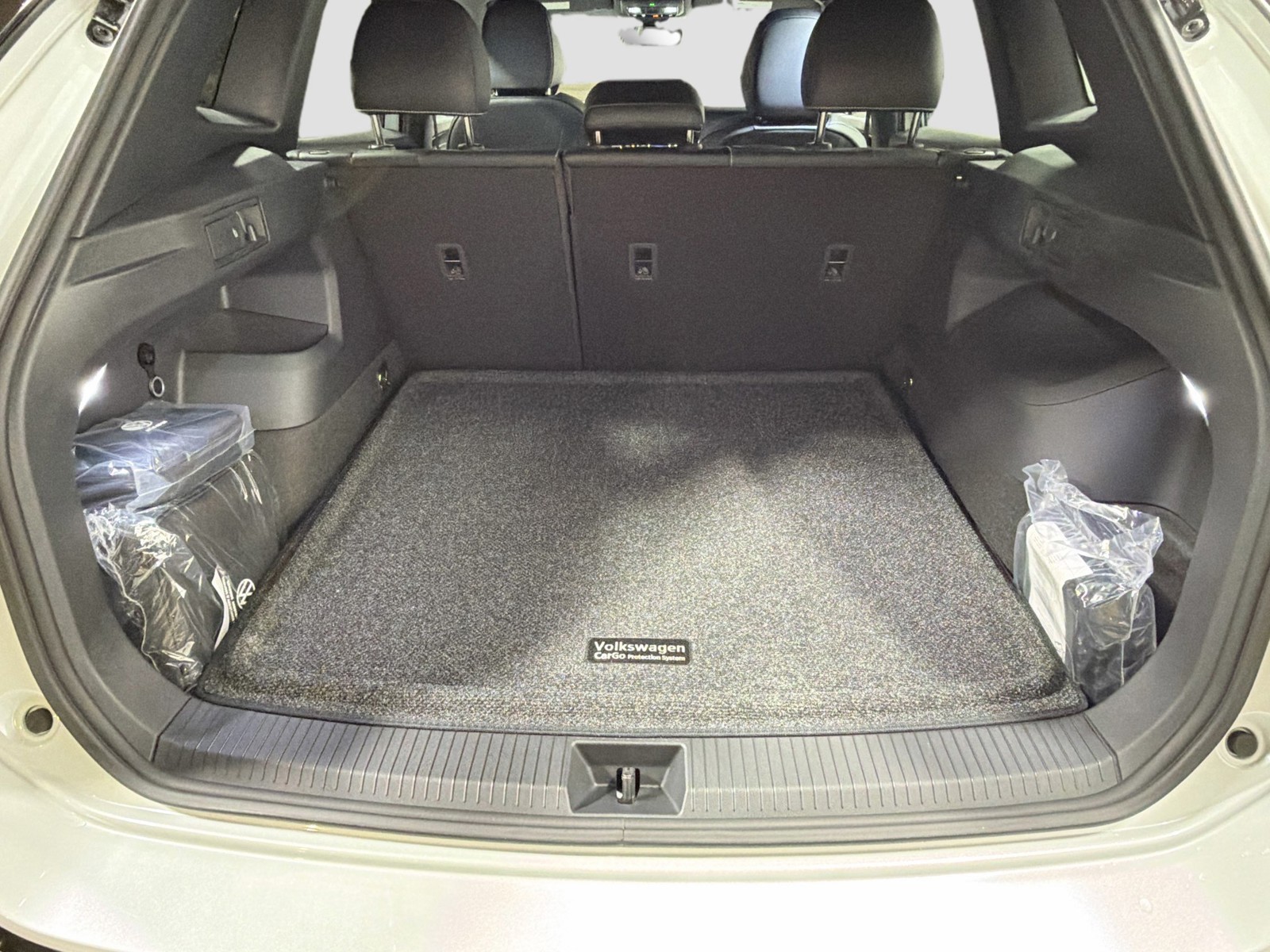 2026 Volkswagen Tiguan - Photo 12