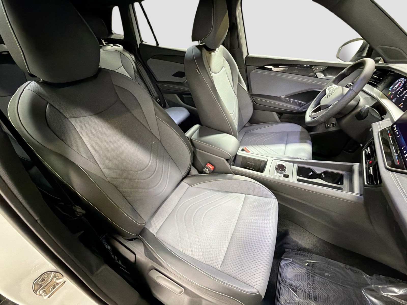 2026 Volkswagen Tiguan - Photo 15