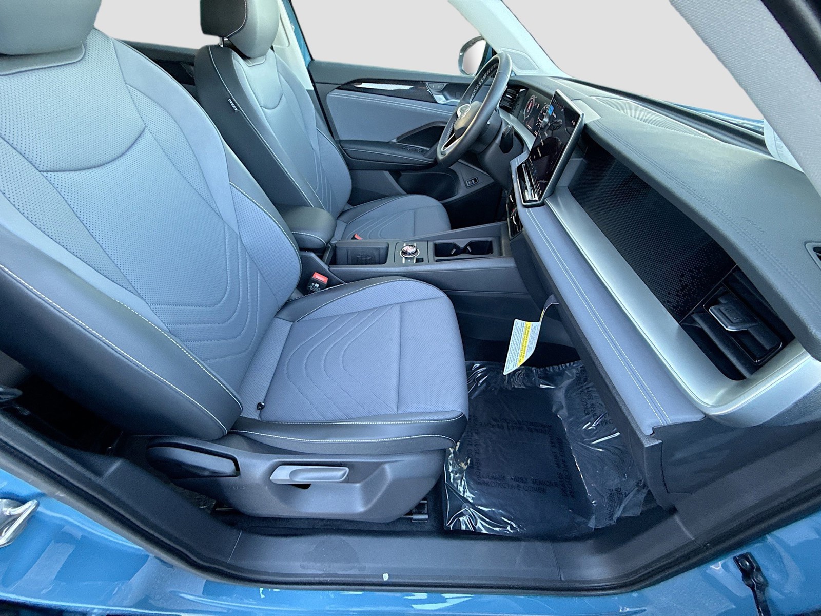 2026 Volkswagen Tiguan - Photo 14