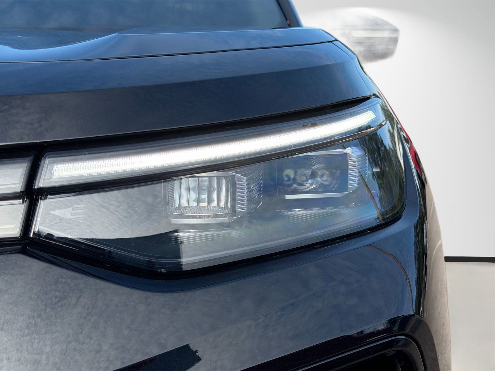 2026 Volkswagen Tiguan - Photo 9