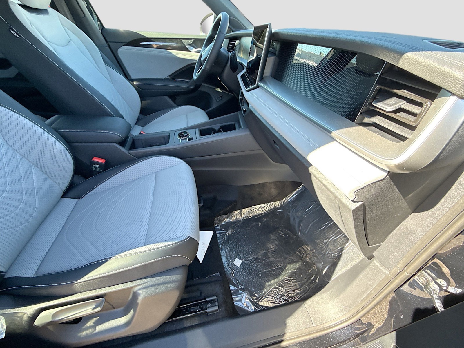 2026 Volkswagen Tiguan - Photo 14