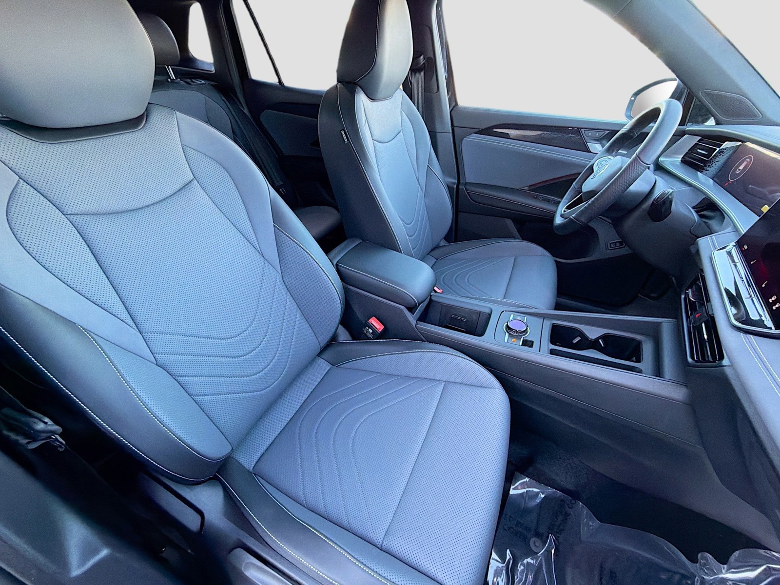 2026 Volkswagen Tiguan - Photo 14