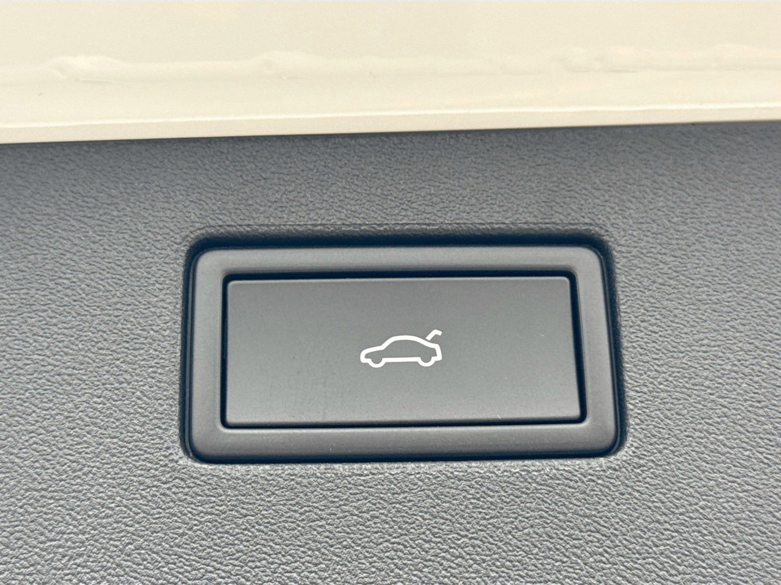 2026 Volkswagen Tiguan - Photo 13