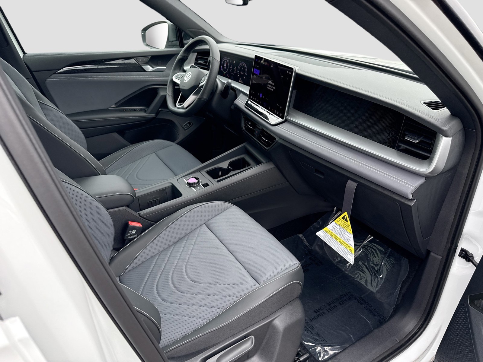 2026 Volkswagen Tiguan - Photo 14