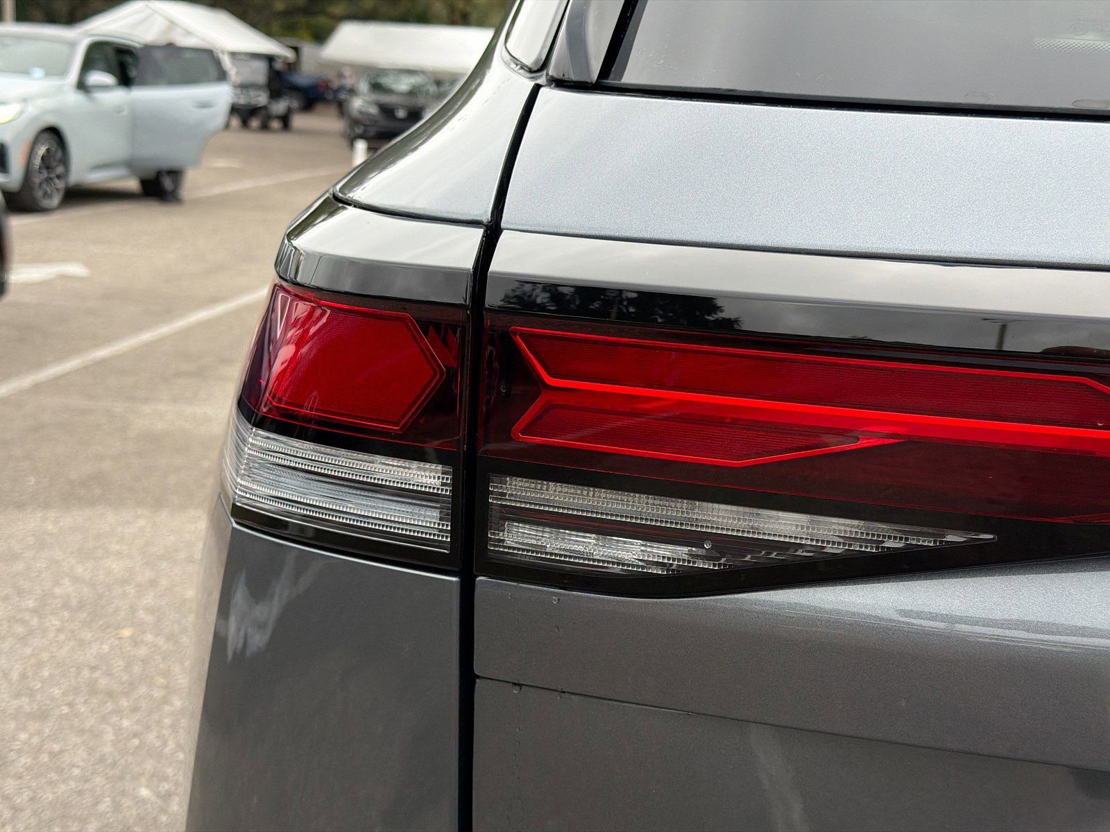 2026 Volkswagen Tiguan - Photo 10