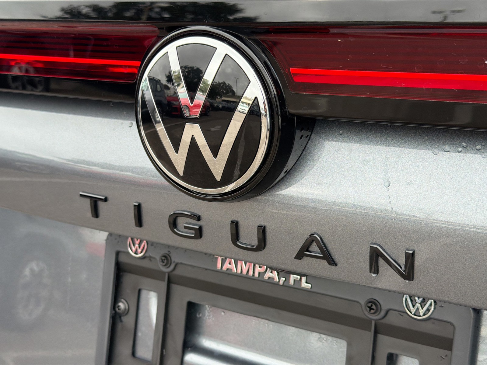 2026 Volkswagen Tiguan - Photo 11