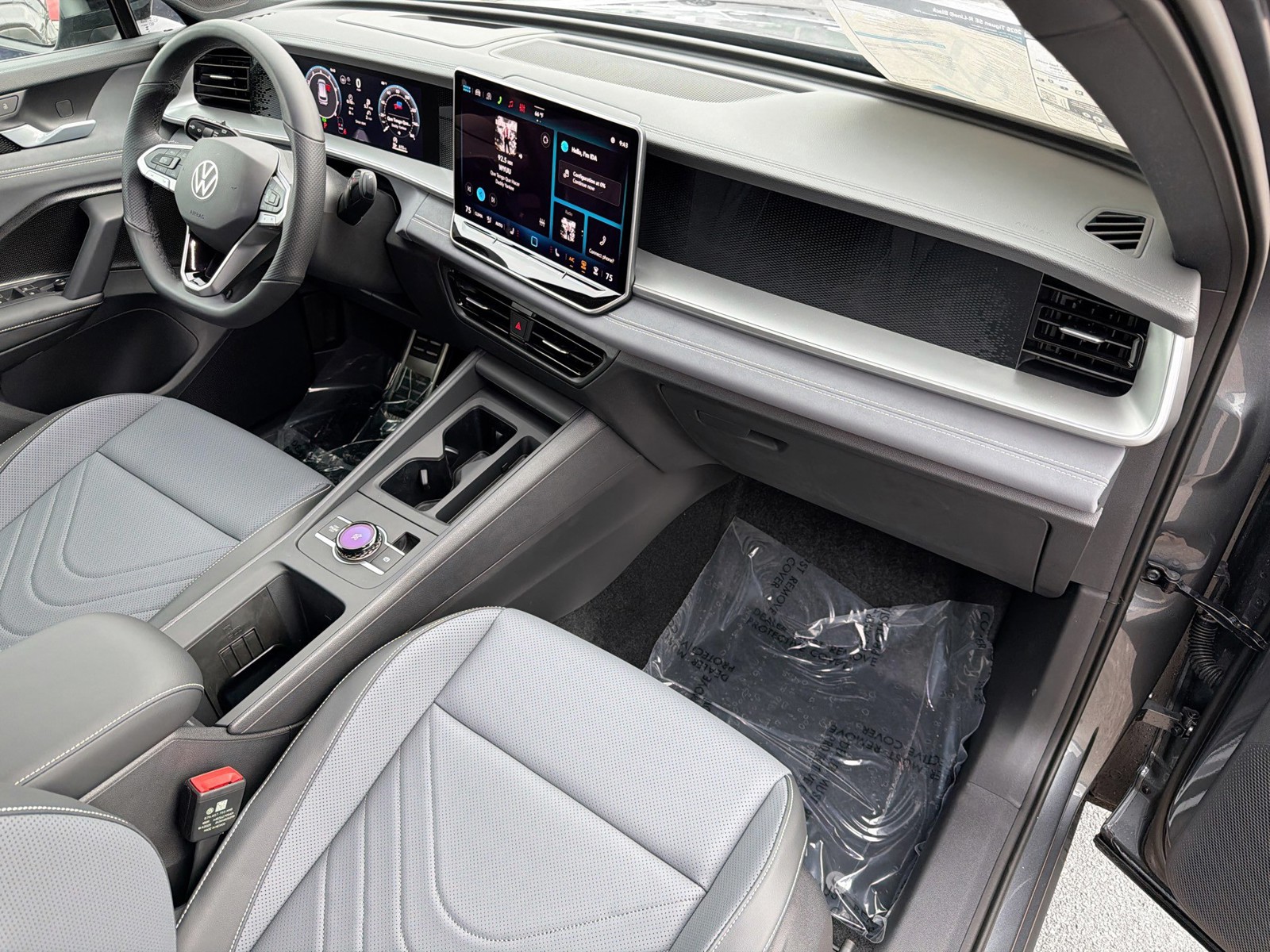 2026 Volkswagen Tiguan - Photo 14