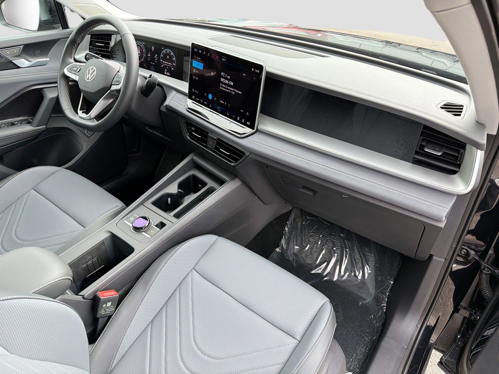 2026 Volkswagen Tiguan - Photo 13