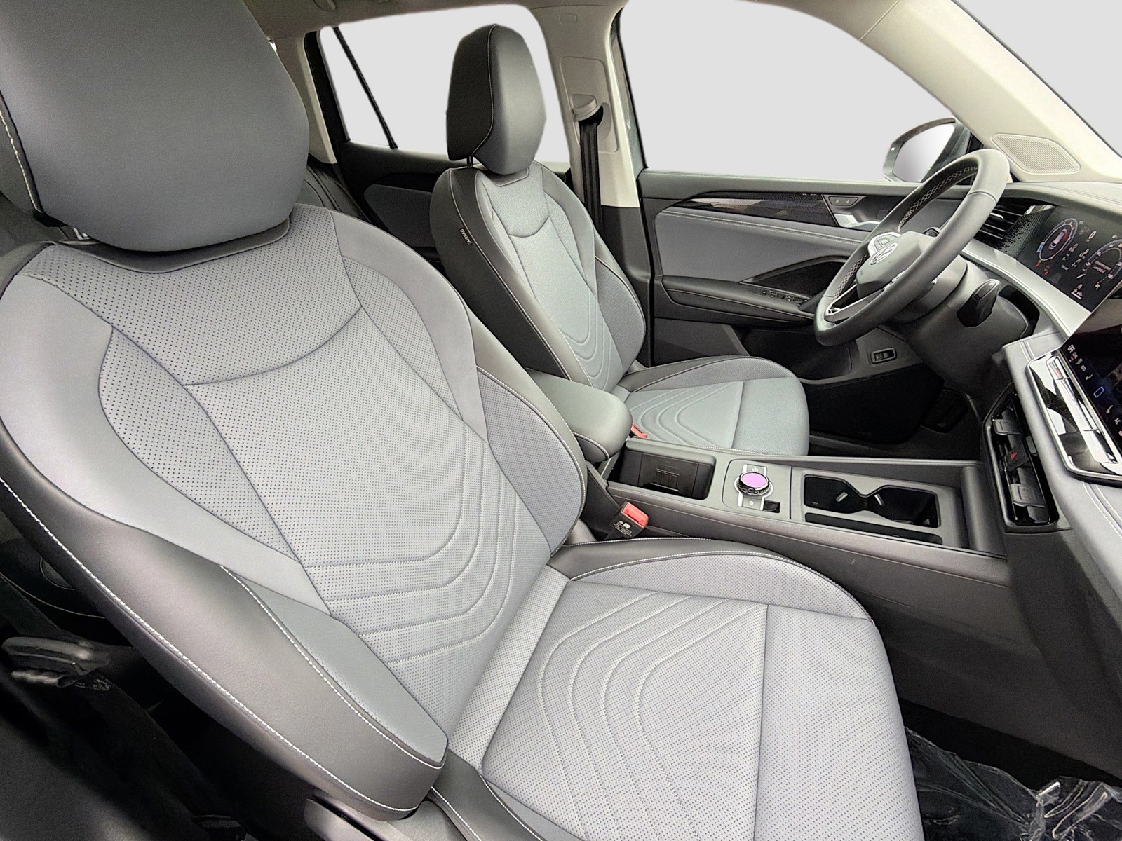2026 Volkswagen Tiguan - Photo 15