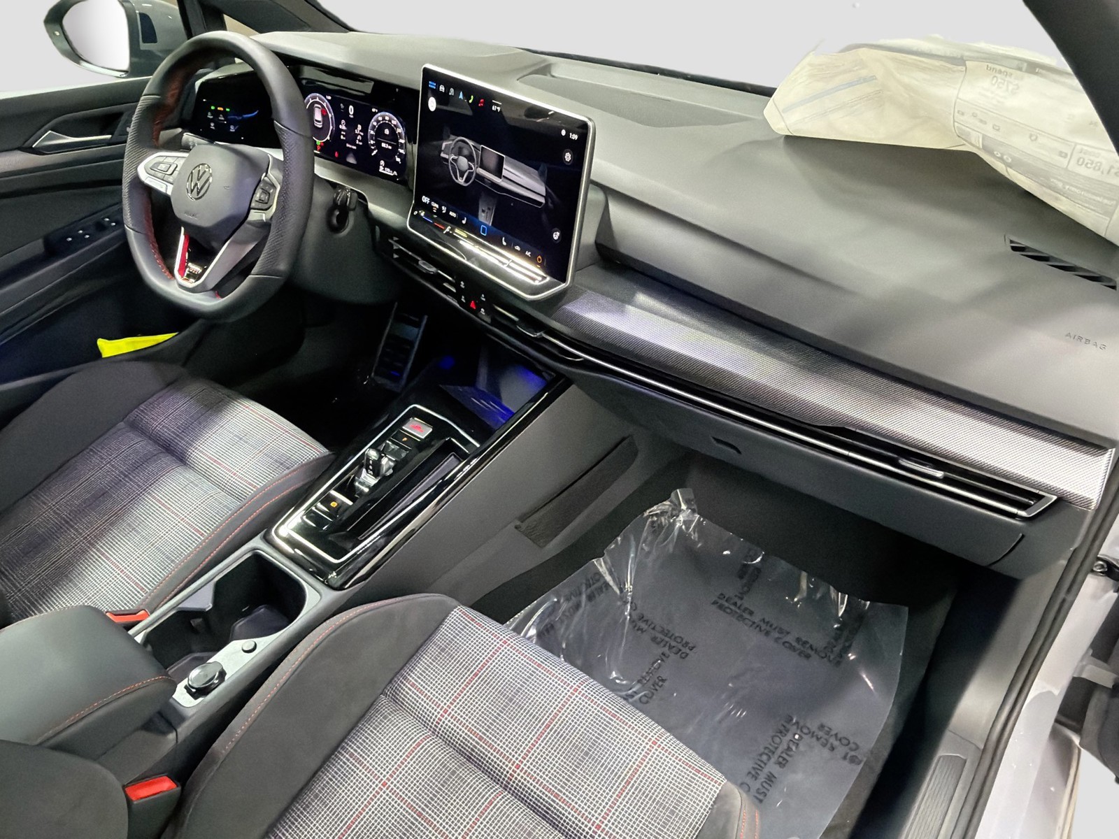 2026 Volkswagen Golf GTI - Photo 13