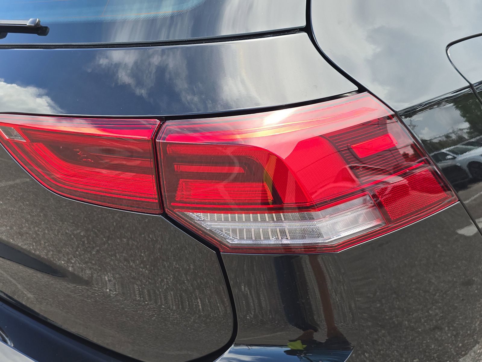 2025 Volkswagen Golf GTI - Photo 8