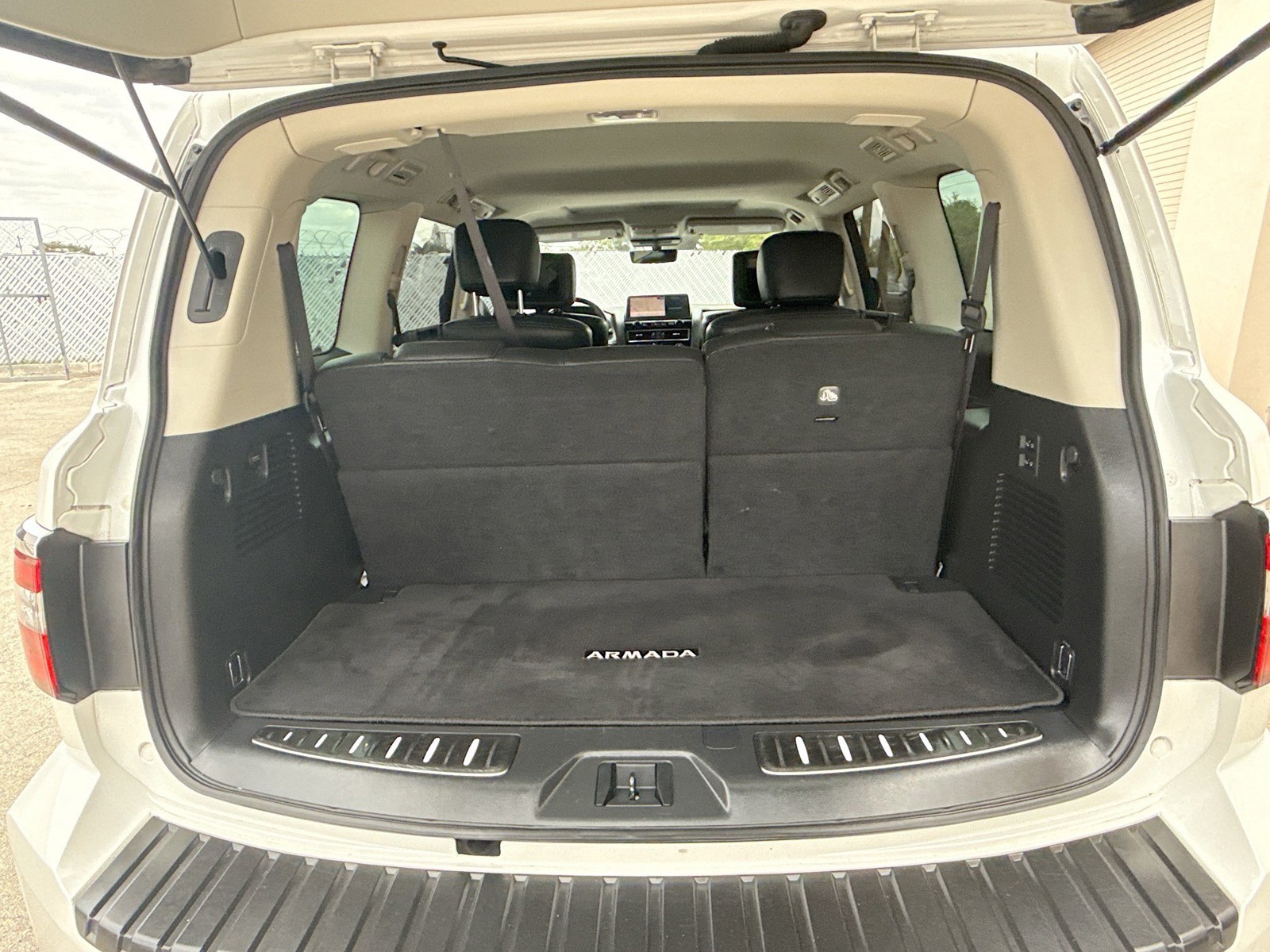2022 Nissan Armada - Photo 29