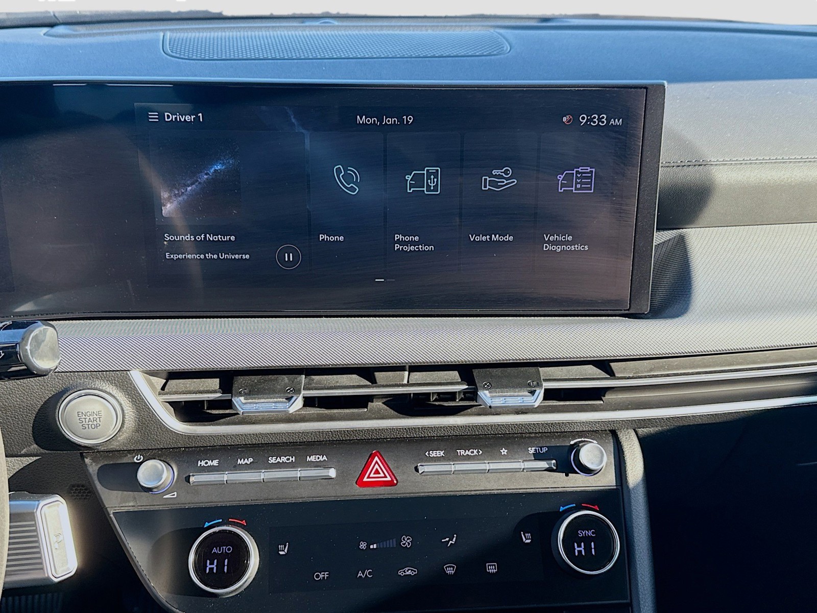 2025 Hyundai Sonata - Photo 12