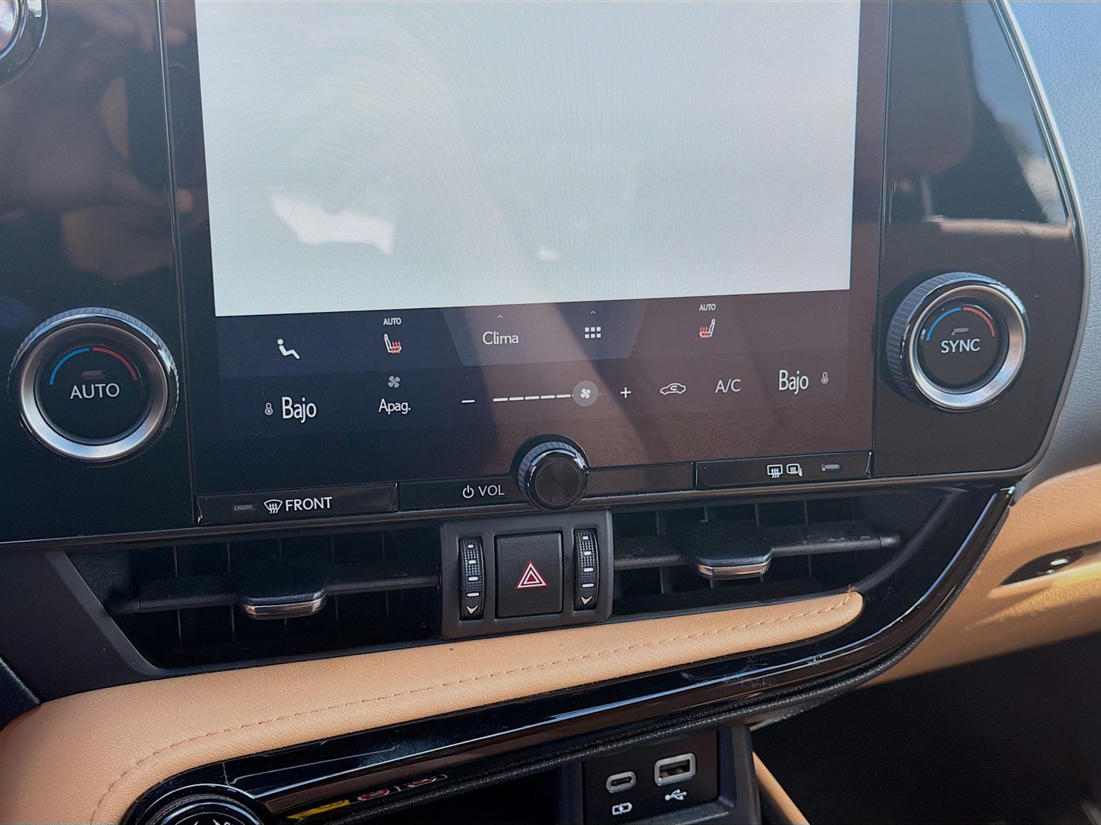 2025 Lexus NX - Photo 15