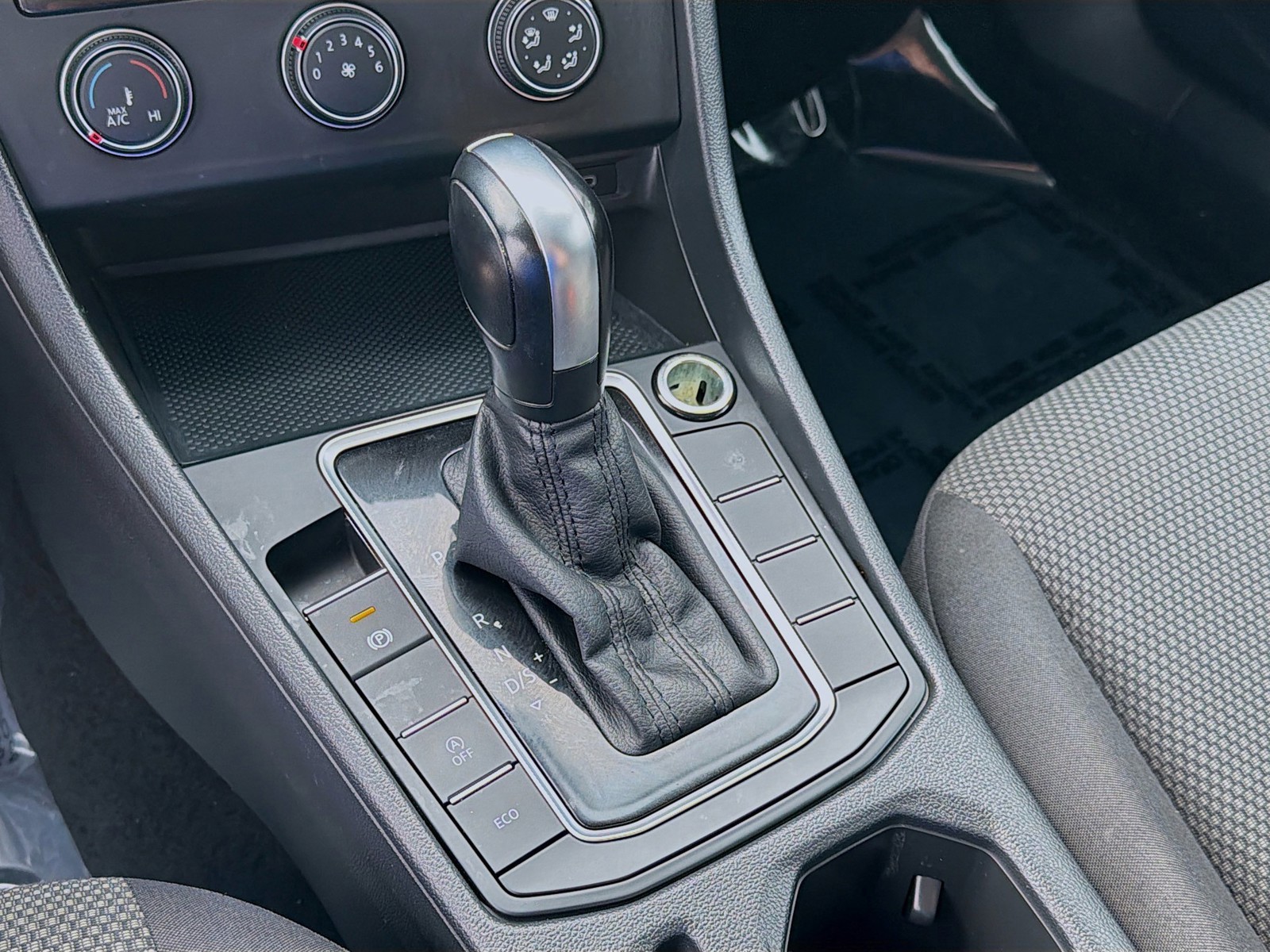 2021 Volkswagen Jetta - Photo 15