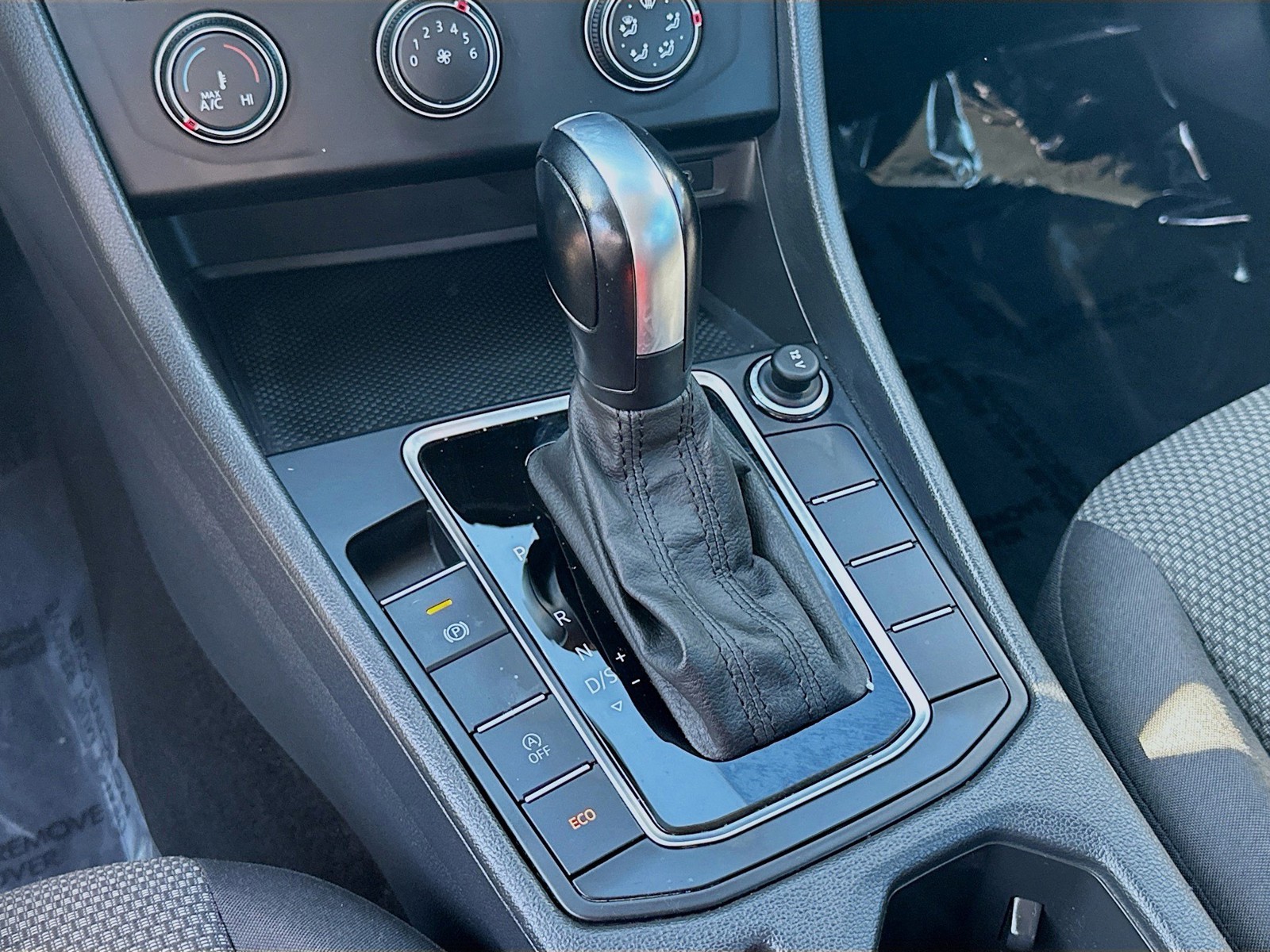 2020 Volkswagen Jetta - Photo 12