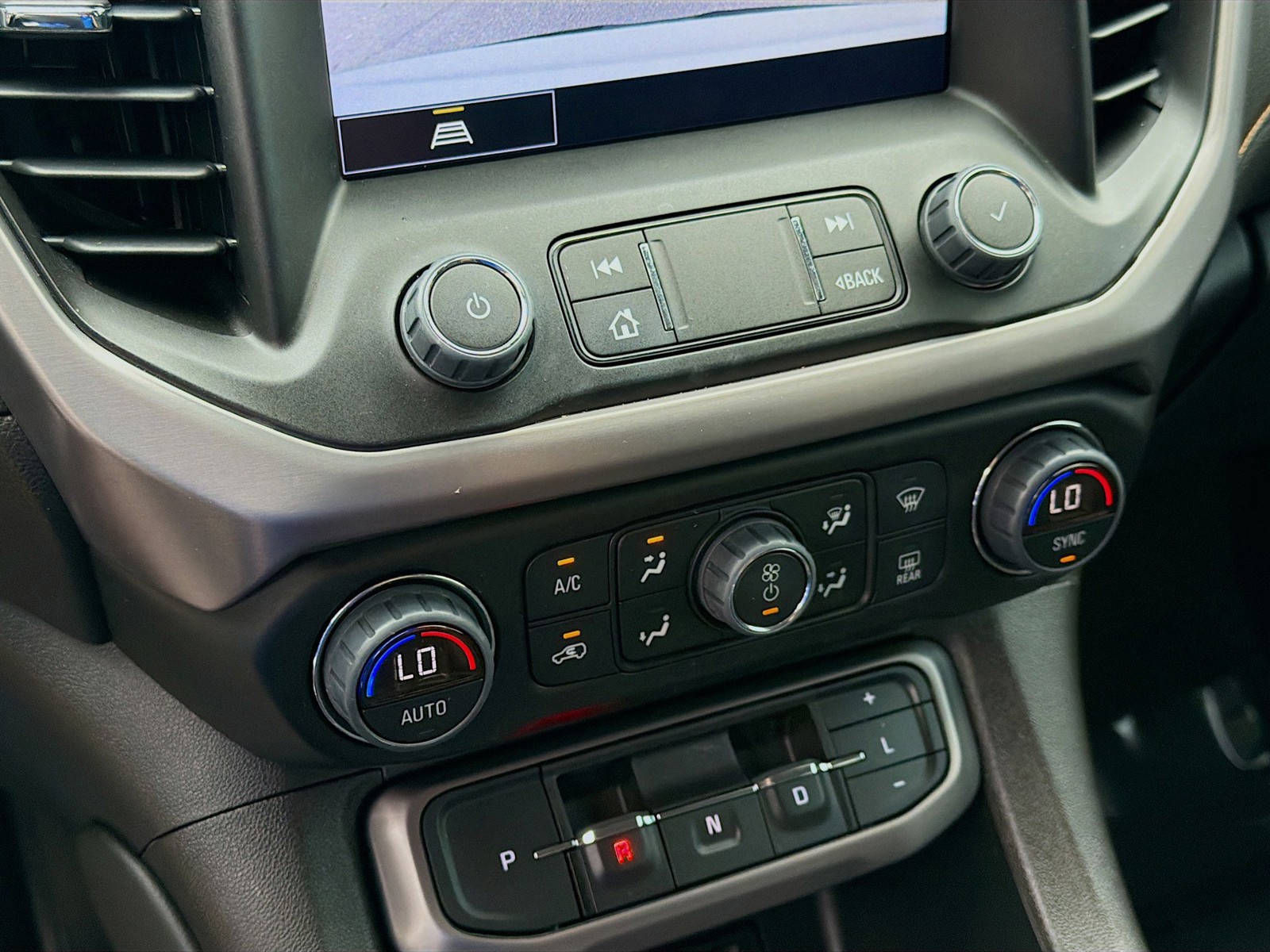 2023 GMC Acadia - Photo 15