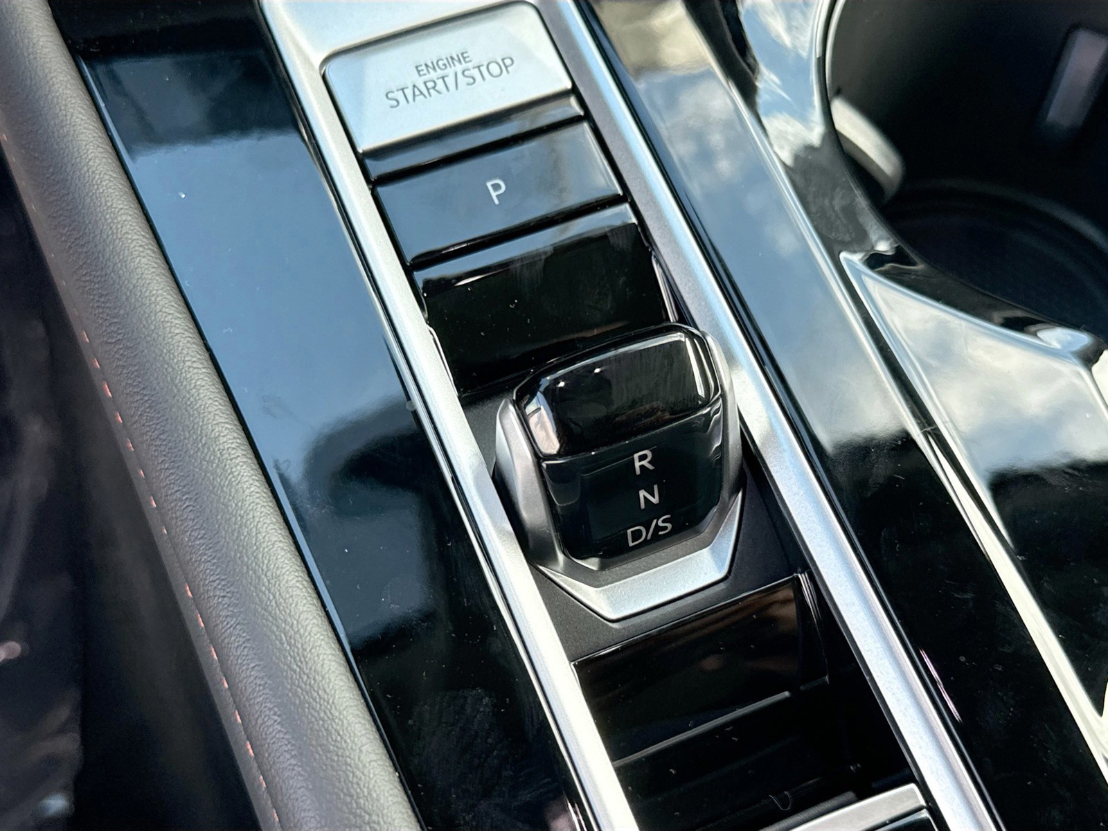 2026 Volkswagen Atlas - Photo 13