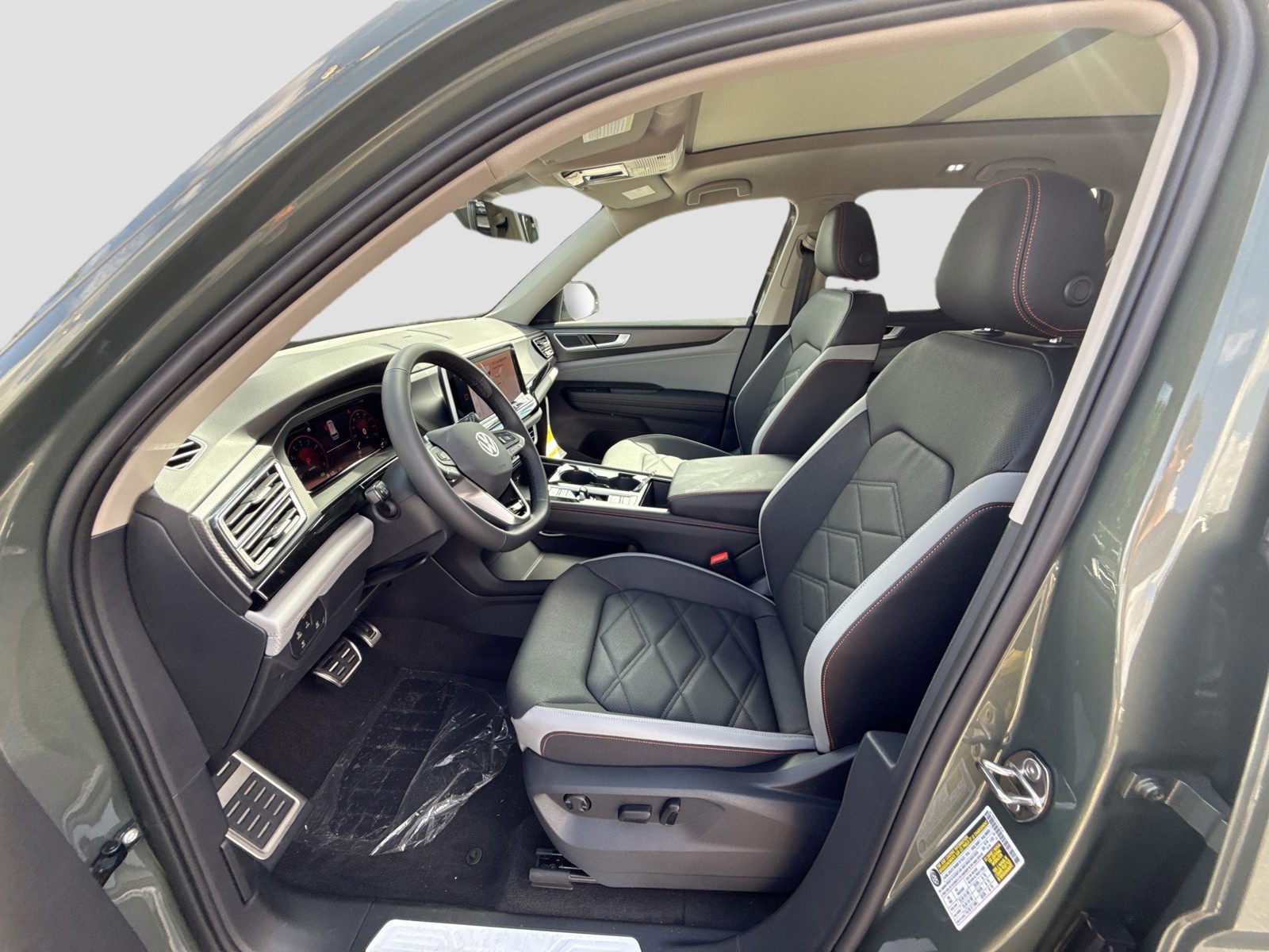 2026 Volkswagen Atlas - Photo 14