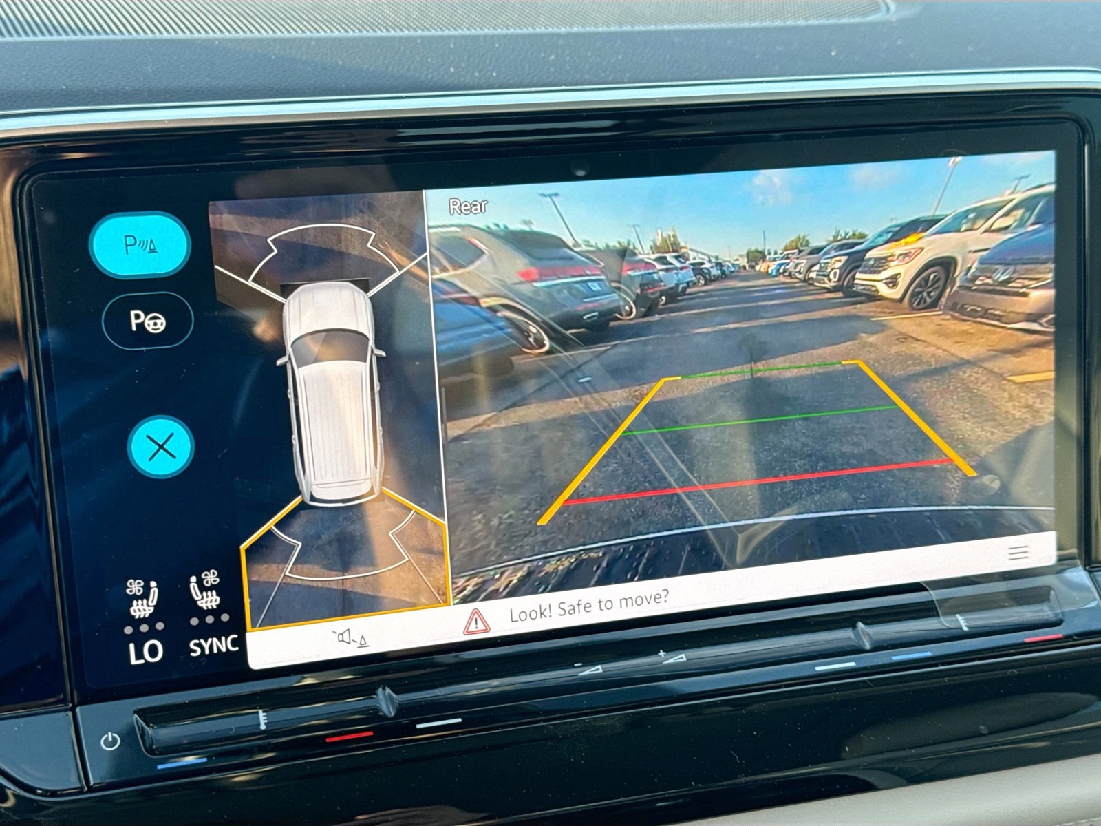 2026 Volkswagen Atlas - Photo 12