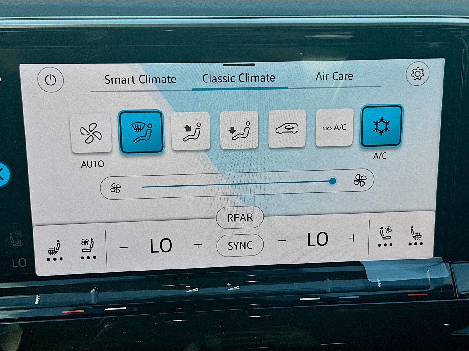 2026 Volkswagen Atlas - Photo 13