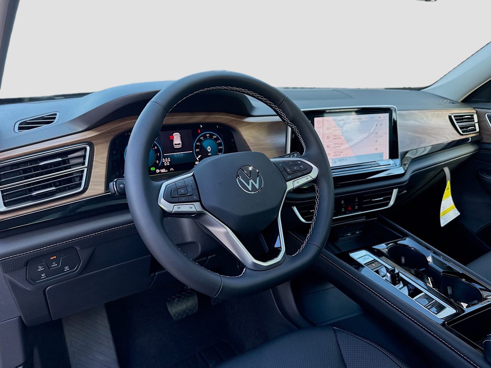 2026 Volkswagen Atlas - Photo 9