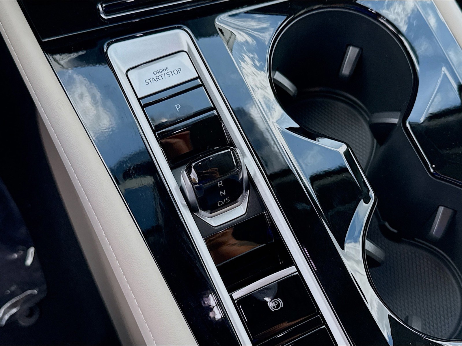2026 Volkswagen Atlas - Photo 15