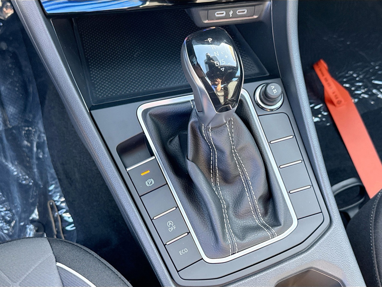 2026 Volkswagen Jetta - Photo 13