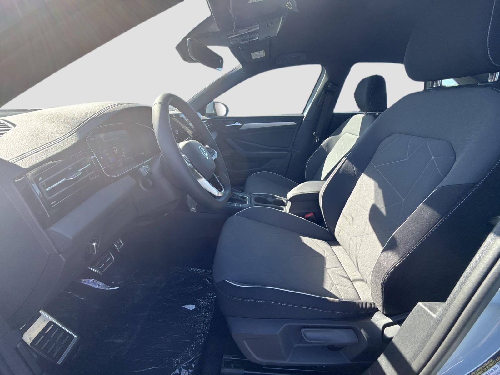 2026 Volkswagen Jetta - Photo 14