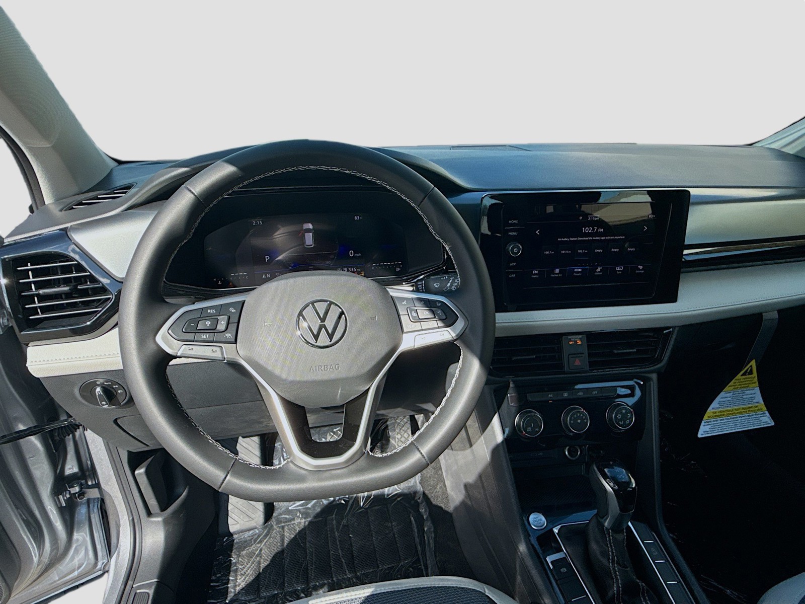 2026 Volkswagen Taos - Photo 10