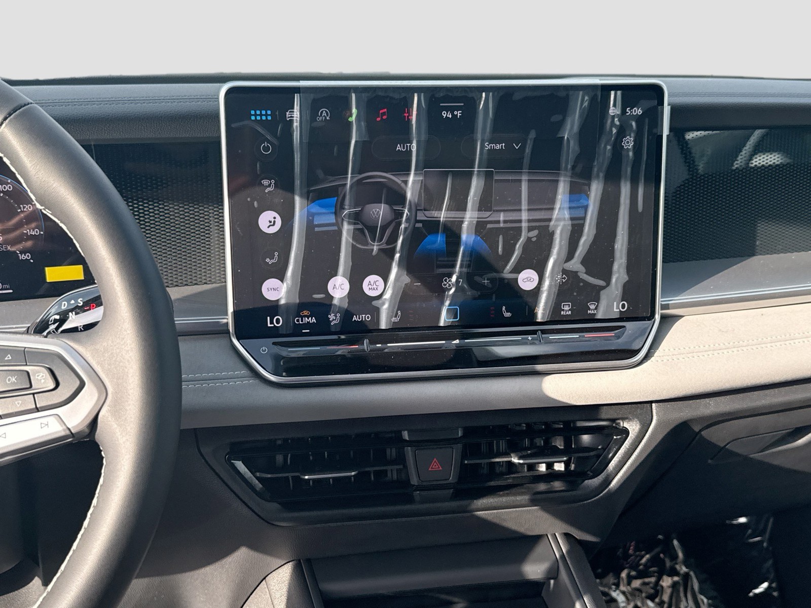 2026 Volkswagen Tiguan - Photo 12