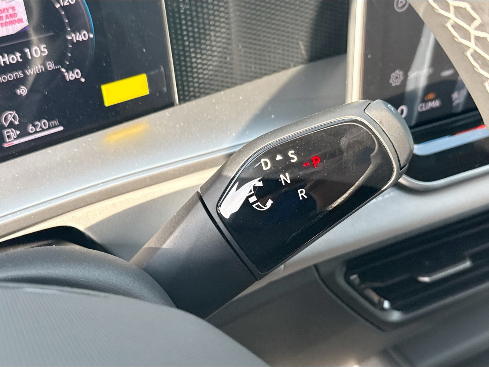 2026 Volkswagen Tiguan - Photo 15