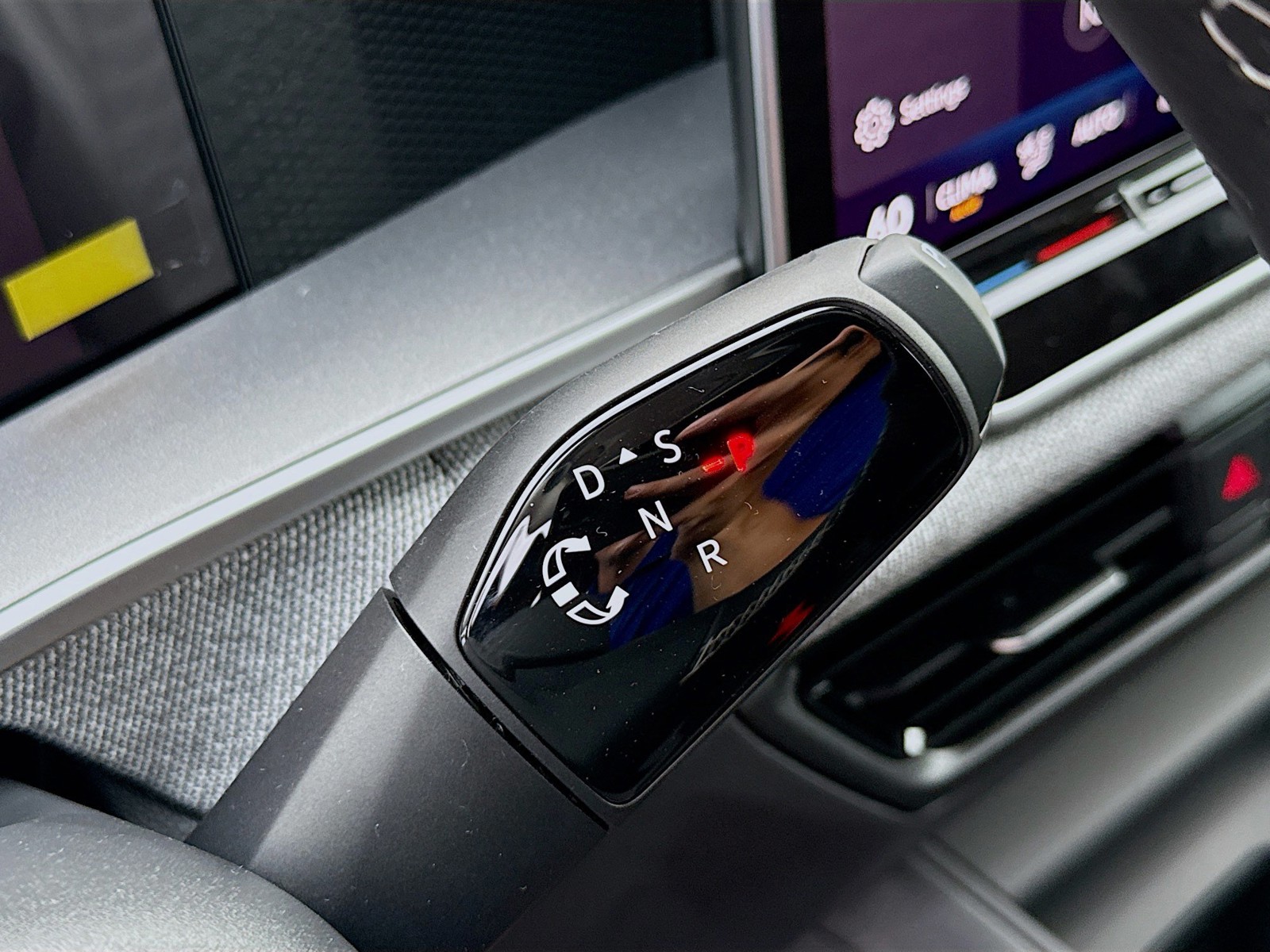 2026 Volkswagen Tiguan - Photo 15