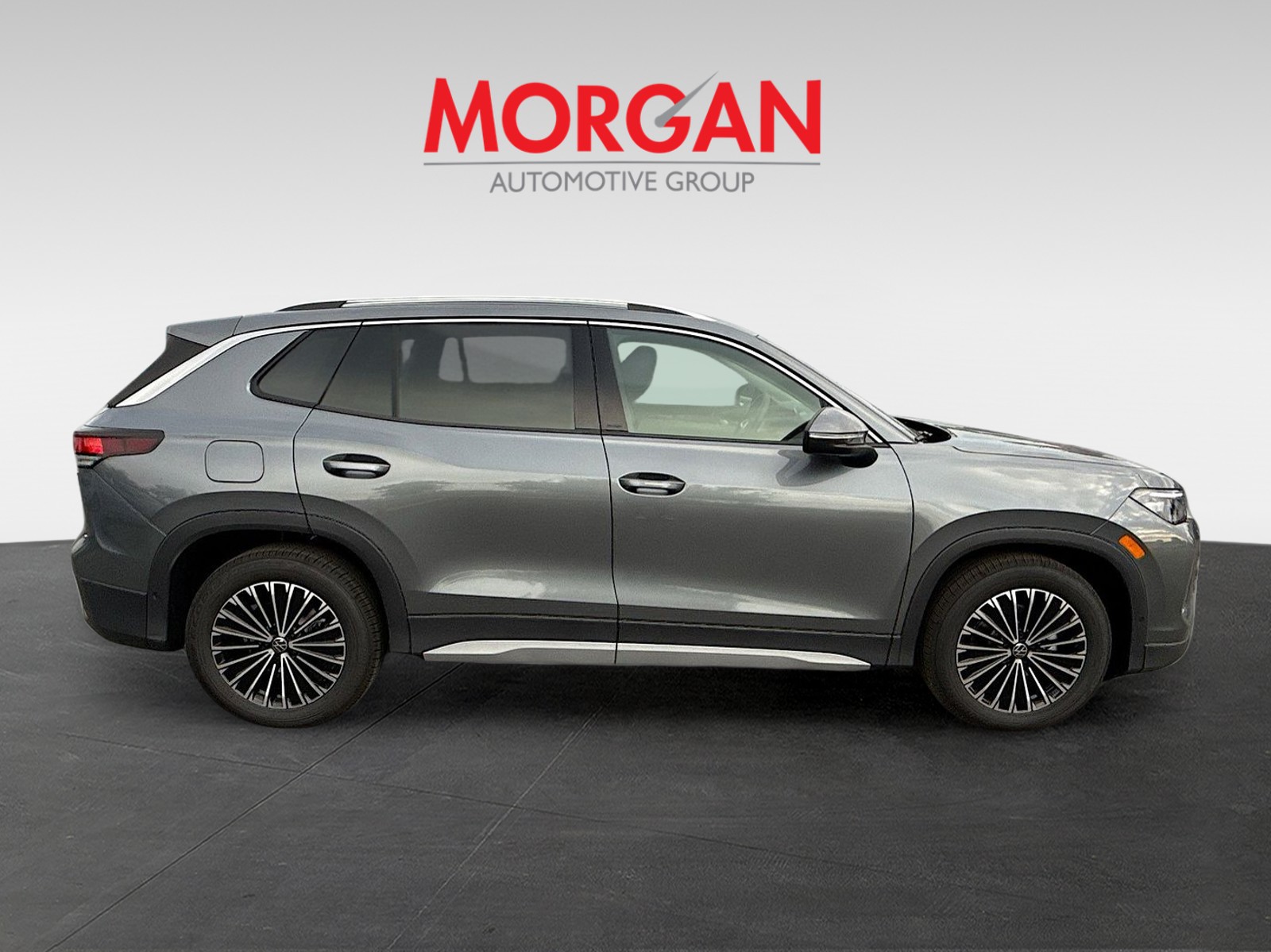 2026 Volkswagen Tiguan - Photo 8