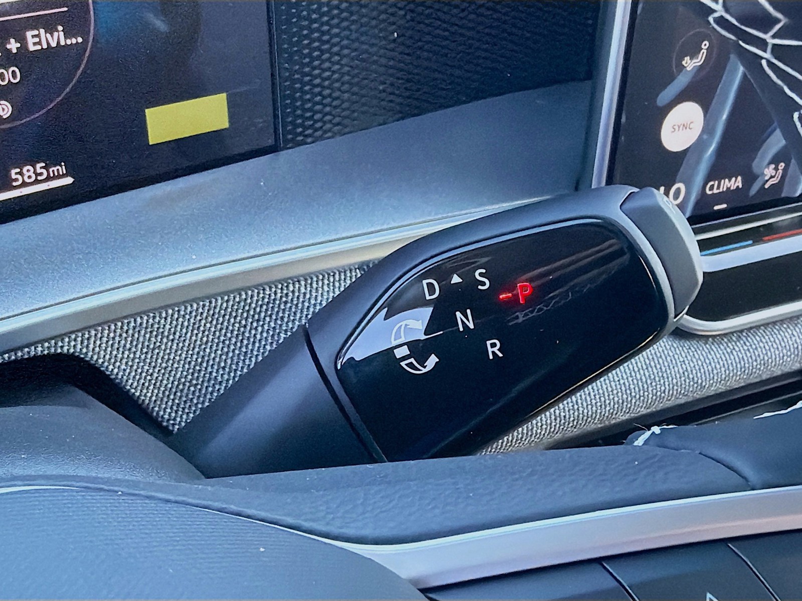 2026 Volkswagen Tiguan - Photo 15